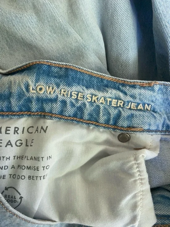 American Eagle Womens 14R AE Low Rise Skater Jean Baggy Wide Leg Light Wash - Picture 6 of 7